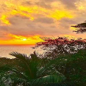  Pensión Au Lever Du Soleil Sea View